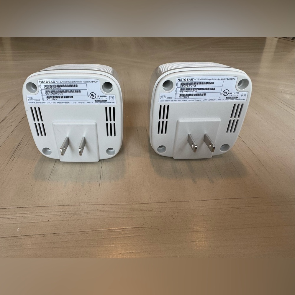 NETGEAR WiFi Mesh Range Extender (EX5000) -  w/ AC1200 Dual Band Signal Booster - Picture 11 of 13